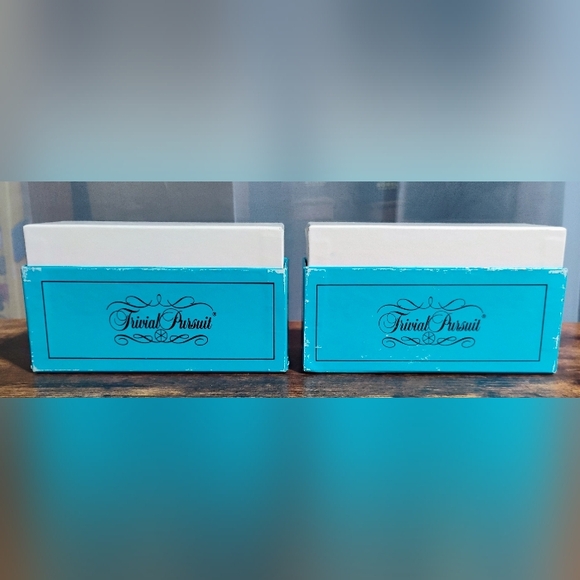 Trivial Pursuit Blue Master Game Young Players Edition - Picture 10 of 12